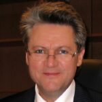 Profesor de drept: Judecătorii CCR care au părăsit deliberarea „s-au autodemis”