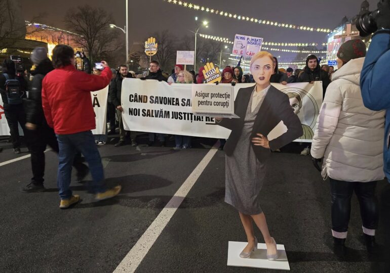 Ziua a cincea de proteste pentru independența justiției. Mii de oameni au ieșit din nou în stradă (Foto&Video)
