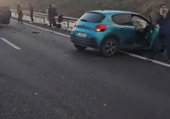 Grav accident în județul Olt. Au fost implicate 11 mașini în care se aflau 32 de persoane (Video)