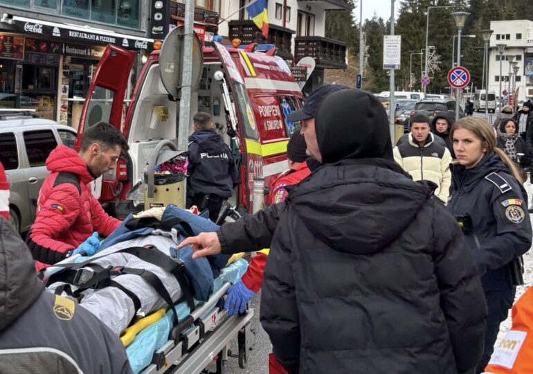 Accident grav pe pârtie la Predeal: O femeie a leșinat, după ce a fost lovită de o sanie