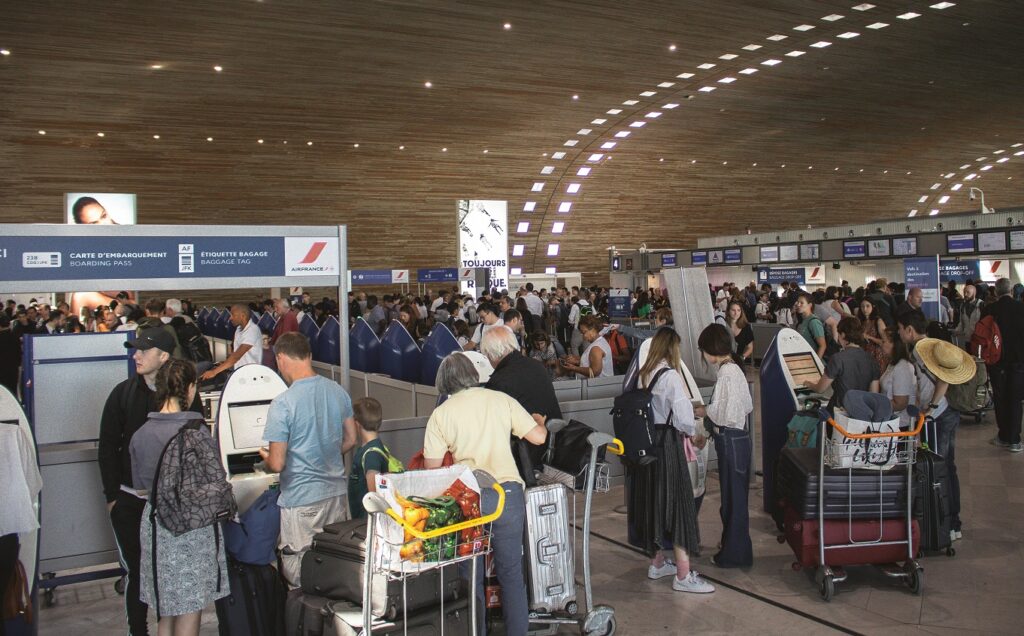 Haosul călătoriilor de Crăciun: Aeroporturile din Europa care sunt afectate de greve în decembrie