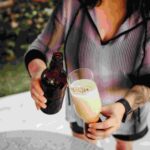 De la o vreme te amețește un singur pahar? Există o explicație! De ce se întâmplă asta și ce încearcă organismul să-ți transmită