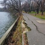 Malurile din Herăstrău: câțiva metri reparați cu live-uri. Restul continuă să se surpe