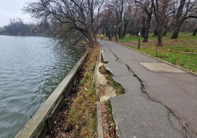 Malurile din Herăstrău: câțiva metri reparați cu live-uri. Restul continuă să se surpe