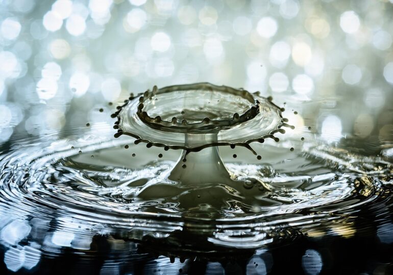 Picătura de incompetență care a transformat apa potabilă în lux