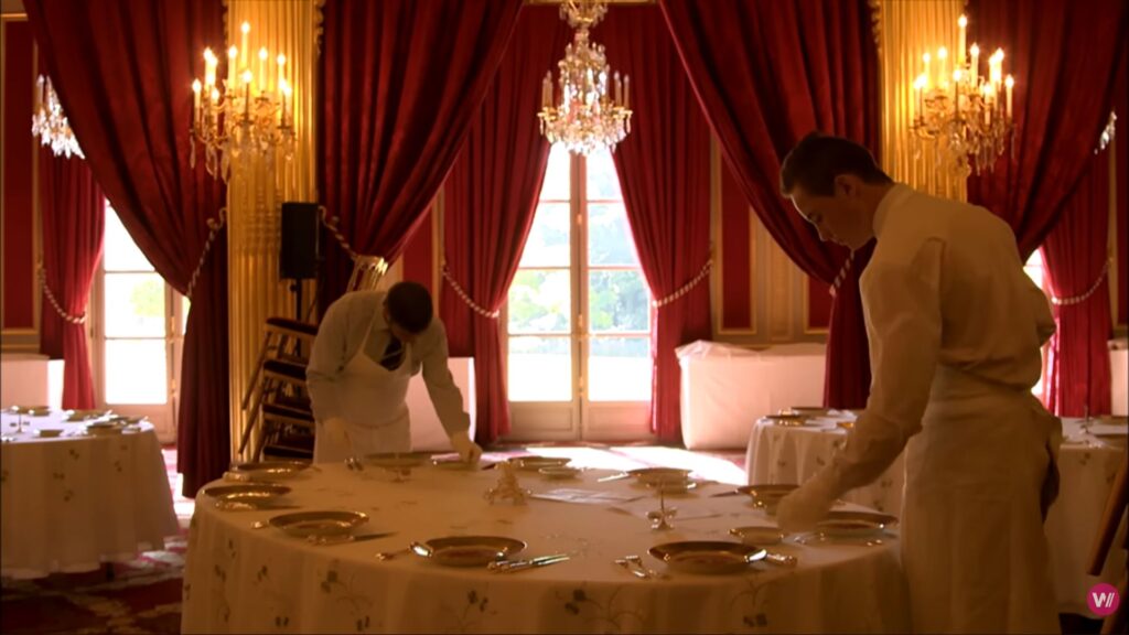 Scandal la Élysée. Un angajat al palatului a furat furculițe din argint și pahare de lux și le-a vândut online