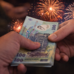 Cum „ard” primăriile bani de Revelion: aproape 1.800 de euro minutul de artificii. Și firmele cu un singur angajat care fac toți banii