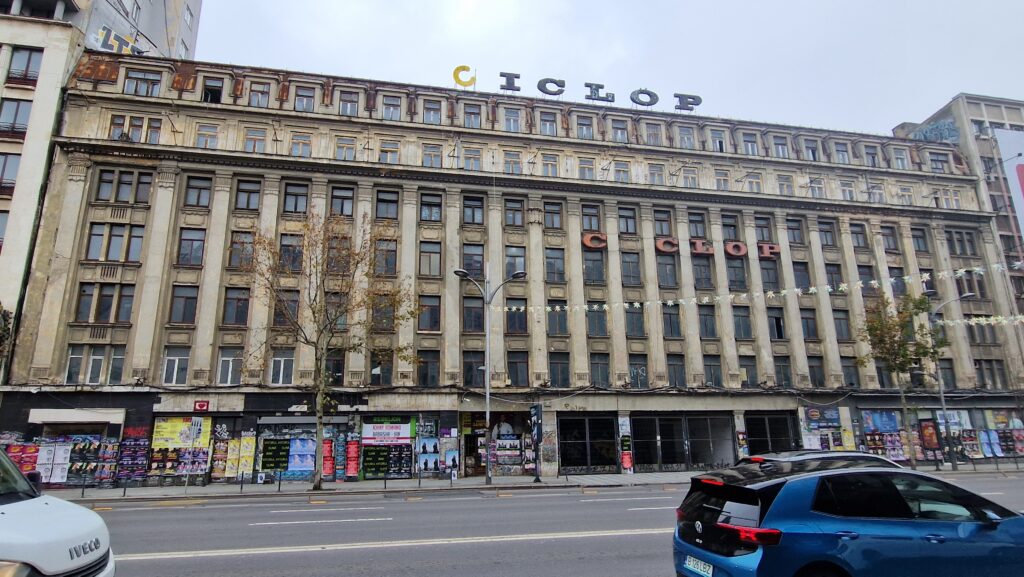 cladirea ciclop plan indepărtat