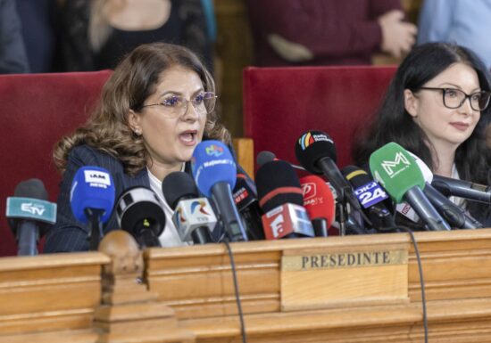 PressOne: Justiția televizată, faza pe scheletele din dulap