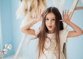 Cum ajung copiii „răsfățați” și ce pot face părinții pentru a le schimba comportamentele