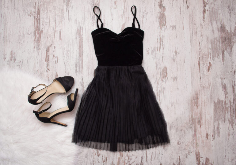 Cum să alegi culoarea perfectă pentru rochia de seară