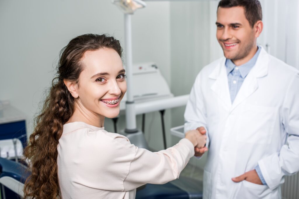 Durată tratament ortodontic cu aparat dentar