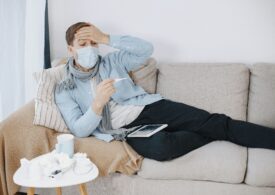 Cum deosebim „super-gripa” de răceală. Simptomele care fac diferența