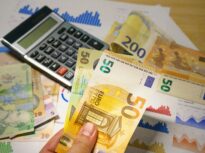 Criza politică depreciază puternic leul. Euro a ajuns la cel mai mare nivel din istorie UPDATE Reacția BNR