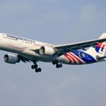 Malaezia reia căutările avionului dispărut fără urmă acum 11 ani. O zonă „omisă” ar putea dezlega misterul