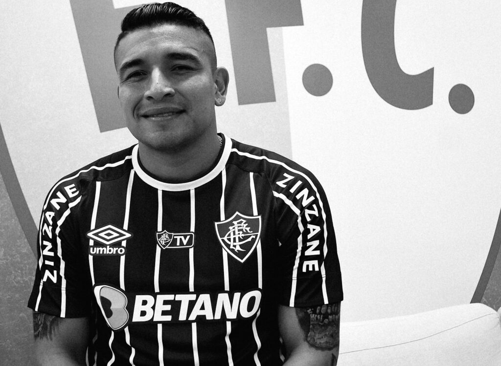 Fotbalist din Ecuador, asasinat în plină stradă: S-au tras focuri de armă și asupra mamei sale