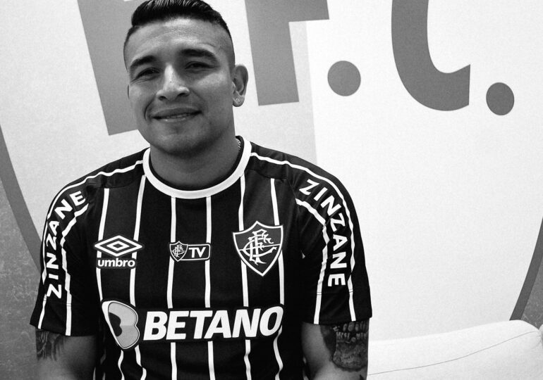 Fotbalist din Ecuador, asasinat în plină stradă: S-au tras focuri de armă și asupra mamei sale