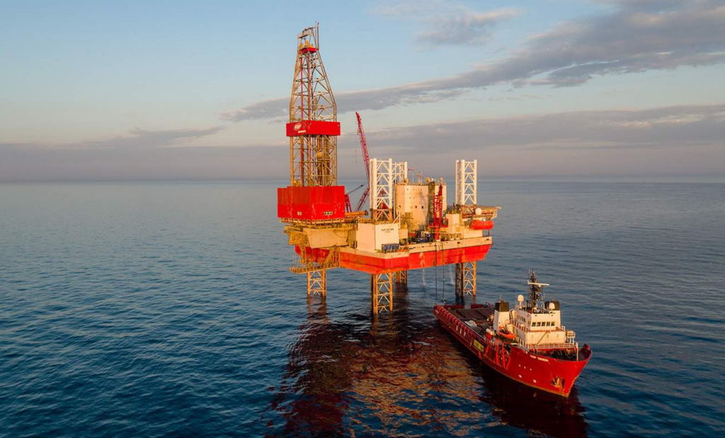 3 producători de gaze offshore au fost amendați pentru că nu au vândut la prețul plafonat