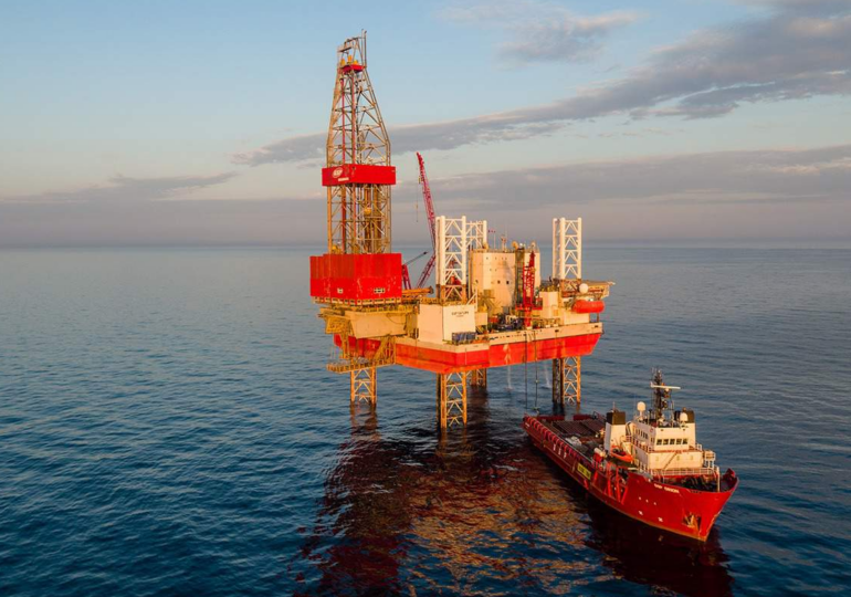 3 producători de gaze offshore au fost amendați pentru că nu au vândut la prețul plafonat