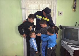 Un pompier din Botoșani a oferit unei familii cu șapte copii casa moștenită de la bunici (Foto & Video)