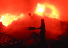 <span style="color:#990000;">Ziua 1392</span> Bloc lovit de dronă în Zaporojie. SUA răspund militar dacă Rusia atacă după armistițiu. Atac armat la o școală din regiunea Moscova. Turcia a doborât o dronă