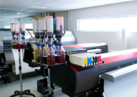 Primii pași în producția publicitară: echipamentele care fac diferența într-un start-up