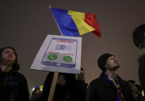 A treia zi de proteste pentru independența Justiției. Mii de oameni în Piața Victoriei, manifestații și în marile orașe (Video)