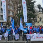 Sindicatele au protestat în față la Cotroceni. Cer ca Nicușor Dan să medieze între Guvern și partenerii sociali (Foto)
