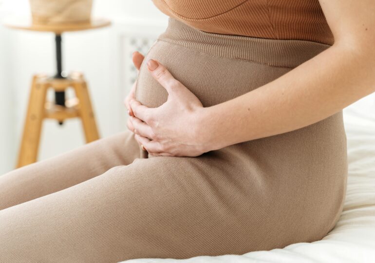 Parlamentul European a votat o inițiativă care ar putea permite femeilor din state cu restricții să facă avort gratuit în alte țări UE