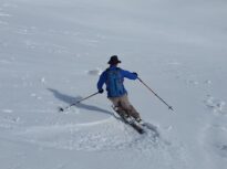Stațiunea din România, selectată de presa străină la capitolul vacanțe ieftine la schi în sezonul 2026-2027