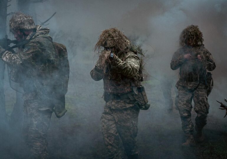 <span style="color:#990000;">Ziua 1385</span> Orașul Siversk cade încet în mâinile inamicului. Două vești proaste pentru Rusia. Putin pregătește forțele de luptă pentru 2026