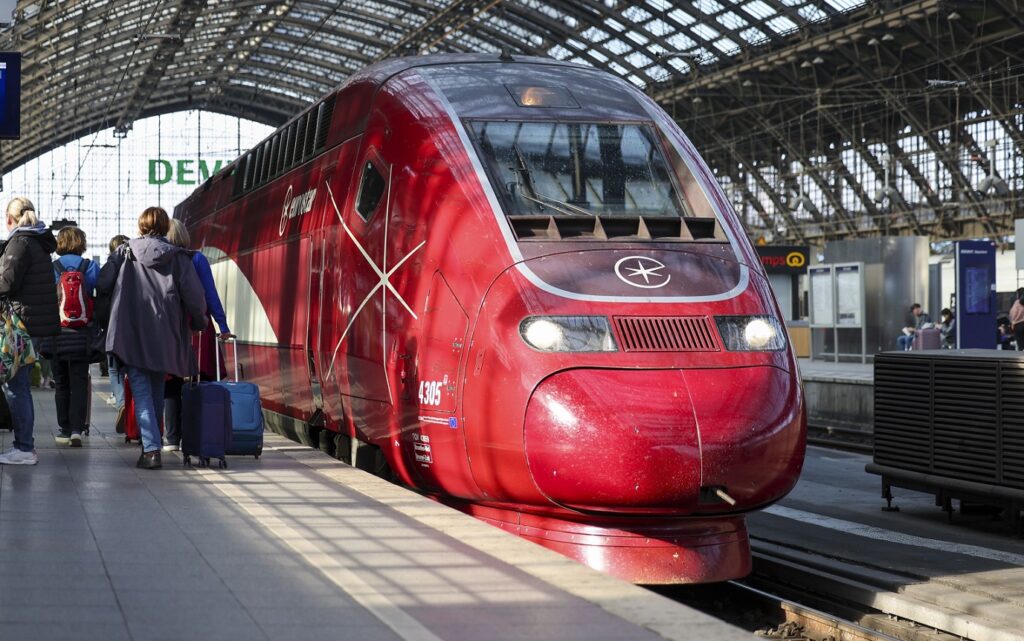 Haos sub Canalul Mânecii: Toate trenurile Eurostar au fost suspendate după o pană de curent UPDATE Tunelul a fost redeschis parțial