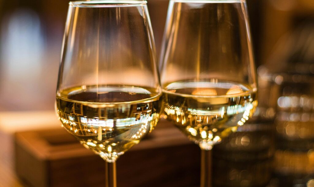 Există o cantitate de alcool care poate fi consumată fără probleme? Ce spun experții