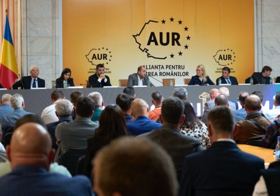 AUR cere PSD să semneze moțiunea împotriva ministrului Oana Țoiu: "Altfel, declarațiile sunt doar perdele de fum"