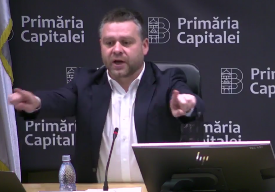 Scandal în toată regula la ședința Consiliului General. Cine s-a opus și cum au picat "tăierile" primarului Ciucu