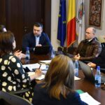 Ciucu pune Poliția Locală să pândească șoferii care nu plătesc parcarea. Va reduce drastic gratuitățile și va ridica mașini. De ce nu s-au încasat 150 de milioane de euro din amenzile date