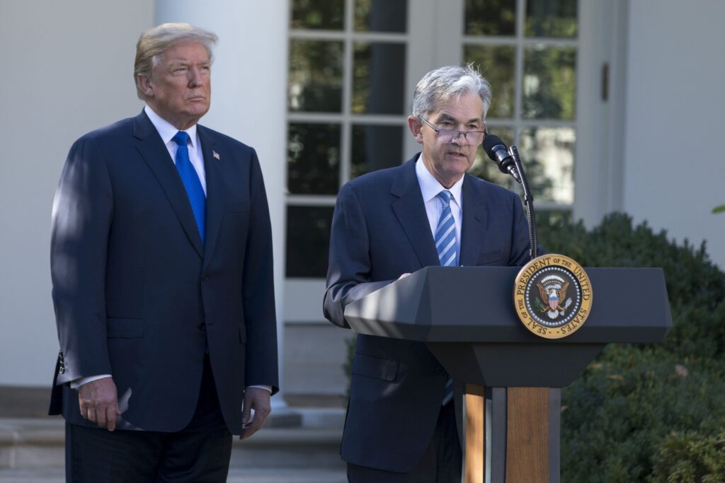 Șefii de bănci centrale din întreaga lume sar în apărarea lui Jerome Powell, după atacurile lui Trump