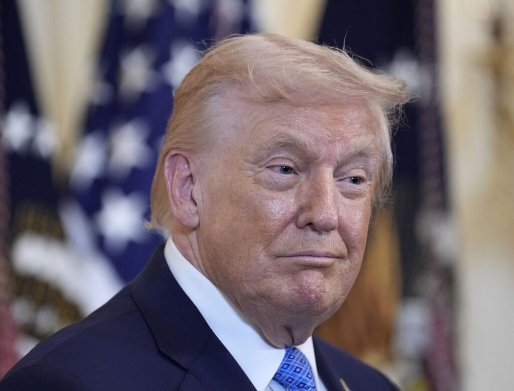 Cum ar putea Trump să își extindă controlul asupra alegerilor: presiuni pentru interzicerea votului prin corespondență