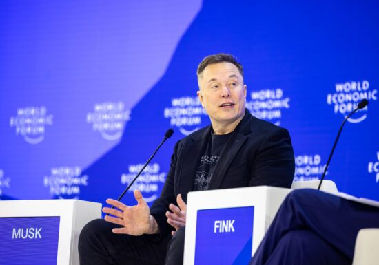 Elon Musk prezice un viitor în care roboții vor depăși numeric oamenii