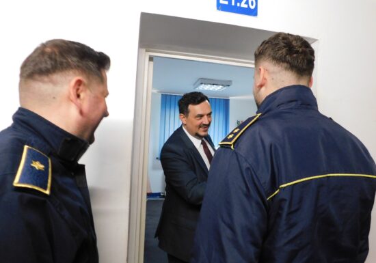 Turcul evadat de la Rahova a primit 24 de permisii, toate aprobate direct de șeful ANP. Europol publică o poză cu cei doi tovarăși