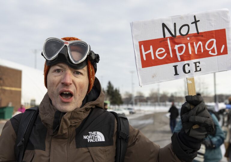 ICE reține un copil de 5 ani la întoarcerea de la grădiniță. Puterea agenției a ajuns de neimaginat