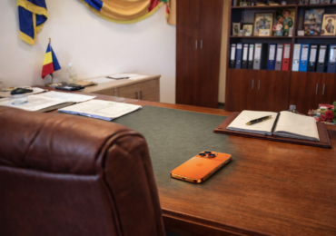 Austeritate pe final de an: iPhone 17 Pro și Pro Max, la primării de comune cu câteva mii de locuitori. Cum justifică primarii achizițiile