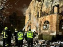 Day 1416 Russia hits Lviv with Orešnik (Video). Medic killed in Kiev while providing first aid. Ukraine leaves half a million Russians without power. Trump gives Putin a „slap”