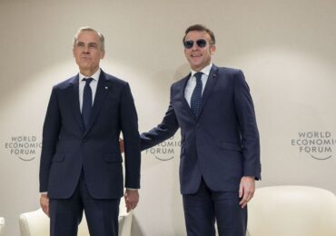 Macron și Carney se întâlnesc la granița dintre Franța și Canada: energie, apărare și mai puțină dependență de SUA