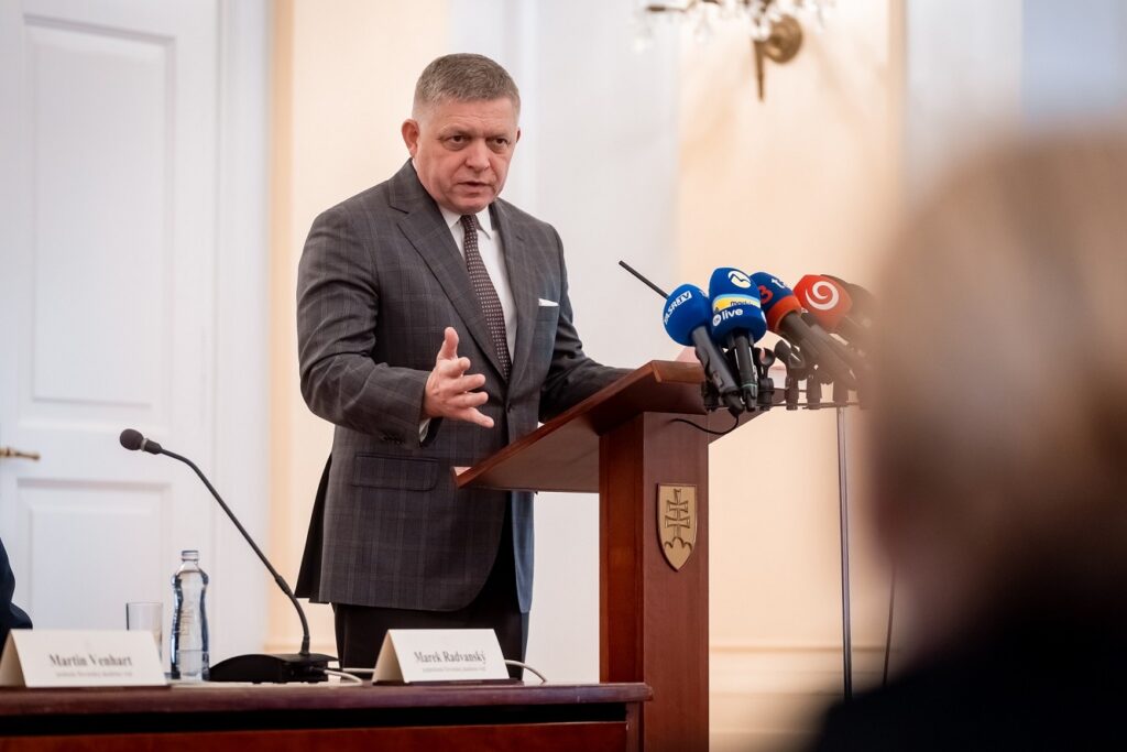Premierul slovac Fico pierde un om important din cauza scandalului Epstein