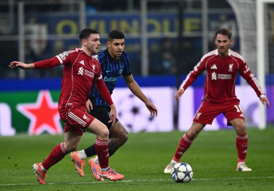 Tottenham, gruparea lui Radu Drăgușin, negociază transferul lui Robertson de la Liverpool