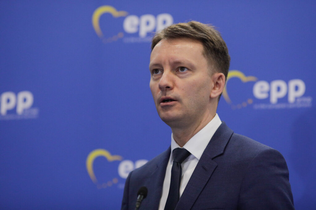 Siegfried Mureșan: Am cerut o creștere a bugetului UE pentru ca fermierii să primească aceiași bani. Armata și tehnologia, noile priorități ale Comisiei Europene – Interviu video