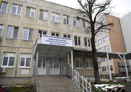 Dosar penal și anchetă internă la Spitalul Județean Brașov, după moartea unui bărbat trimis acasă de două ori de la Urgențe