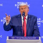 Trump exclude la Davos să preia Groenlanda prin forță: Ați fi vorbit germană sau japoneză fără noi. Am dat-o înapoi Danemarcei. Ce proști am fost!