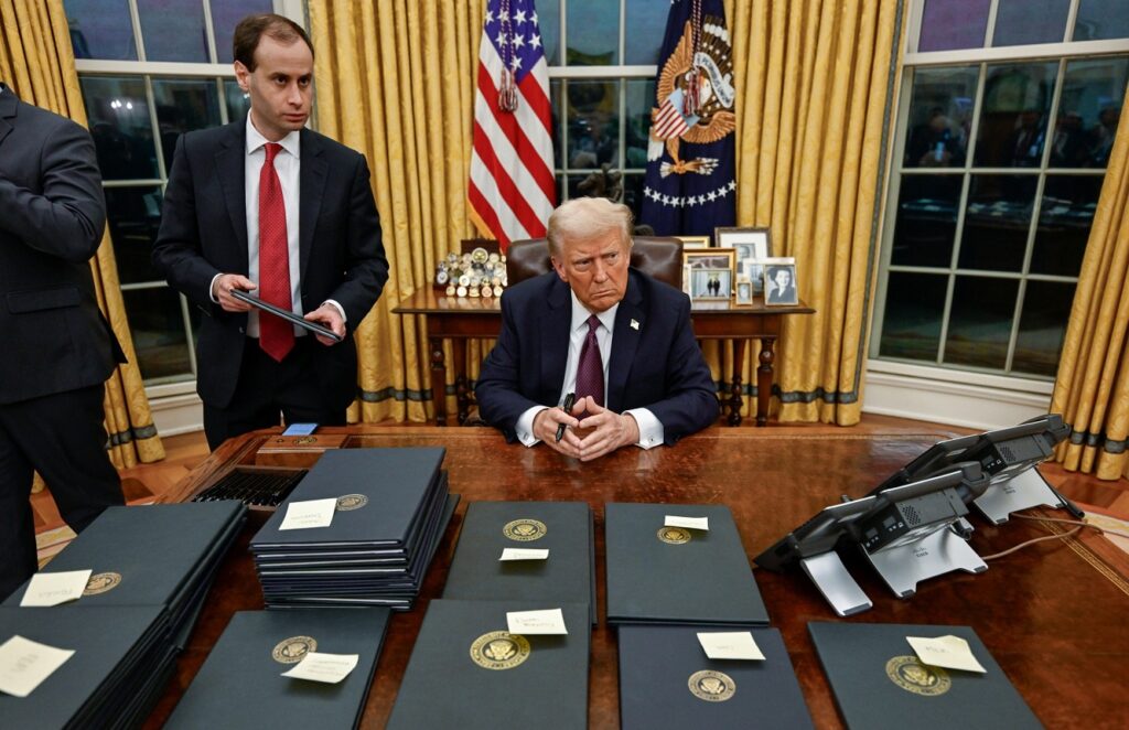Trump ia mită de la Putin și pune în pericol România, Polonia și Ungaria?
